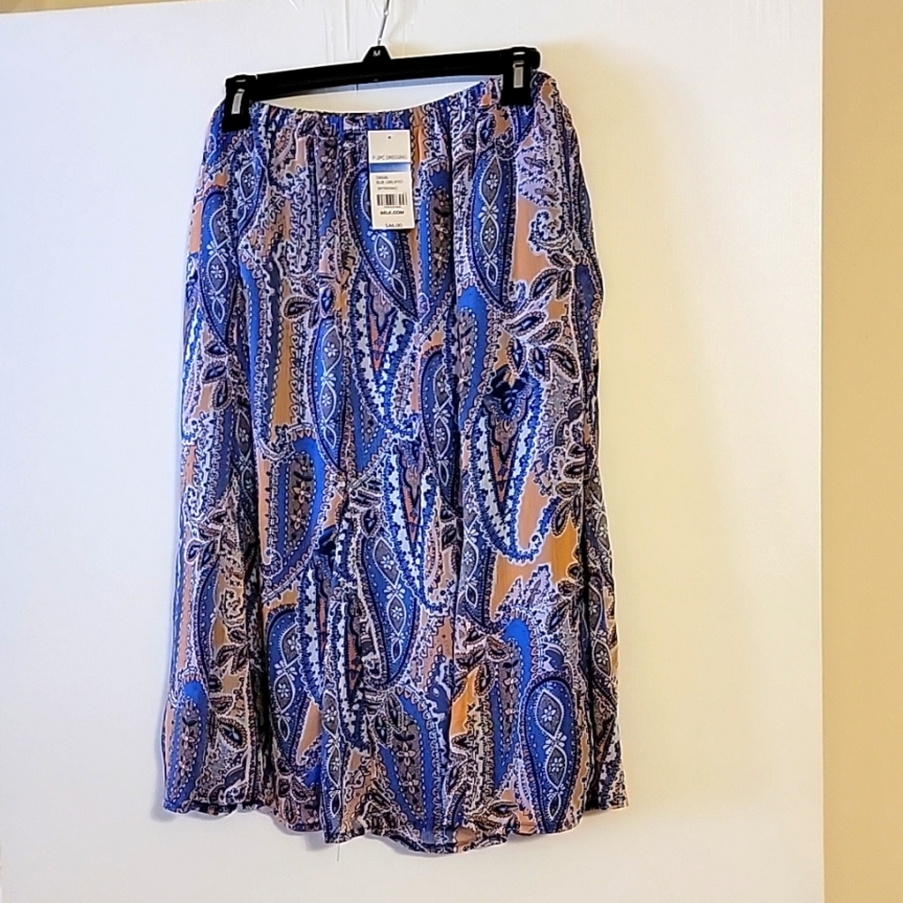 Womens Skirt NWT